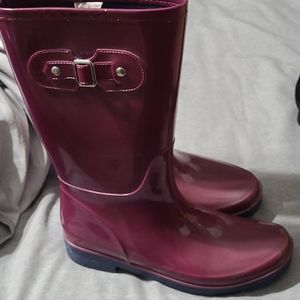 Super cute rain boots